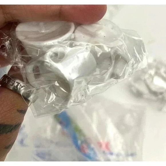 Lot of 8 Miniature Dollhouse Tea Serving Set Tiny Plates Cups Glasses - Picture 10 of 16